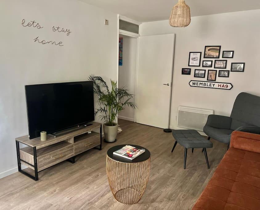 Gorgeous Flat 10 Min Walk To Stadium Free Parking Londra Dış mekan fotoğraf